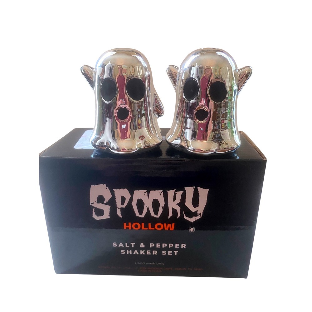 Spooky Hollow Ghost Salt and Pepper Shaker Set Silver Chrome Halloween Decor